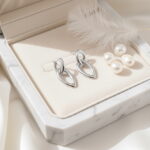 Brinco Infinity Ródio