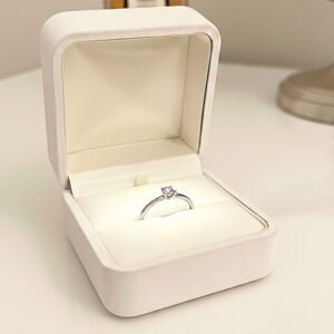 Anel Solitário Lavanda