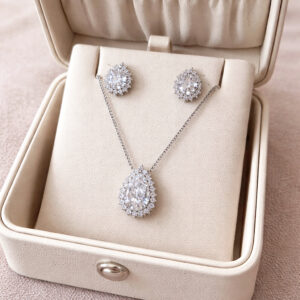 Conjunto Gota Cravejado Ródio branco